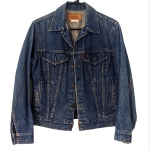 GENUINE VINTAGE Levi's denim Trucker Jacket in excellent condition